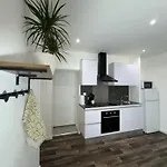 아파트 Proche Amneville, 2 Chambres, 5 Couchages, Cuisine, Salon, Terrasse Et Parking Rombas