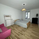 Proche Amneville, 2 Chambres, 5 Couchages, Cuisine, Salon, Terrasse Et Parking Rombas