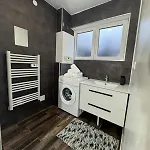 Proche Amneville, 2 Chambres, 5 Couchages, Cuisine, Salon, Terrasse Et Parking 아파트 *