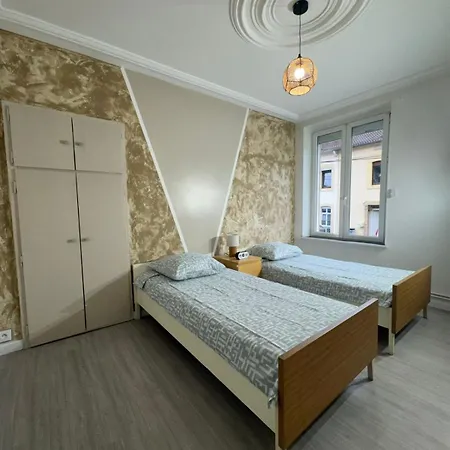 Proche Amnéville, 2 Chambres, 5 Couchages, Cuisine, Salon, Terrasse Et Parking *