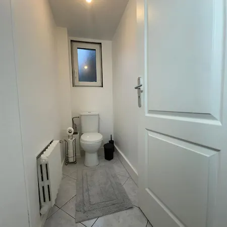 Proche Amnéville, 2 Chambres, 5 Couchages, Cuisine, Salon, Terrasse Et Parking *