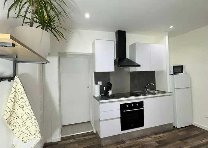 Daire Proche Amneville, 2 Chambres, 5 Couchages, Cuisine, Salon, Terrasse Et Parking *