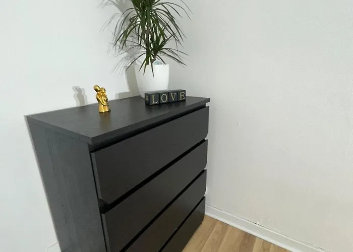 Daire Proche Amneville, 2 Chambres, 5 Couchages, Cuisine, Salon, Terrasse Et Parking *