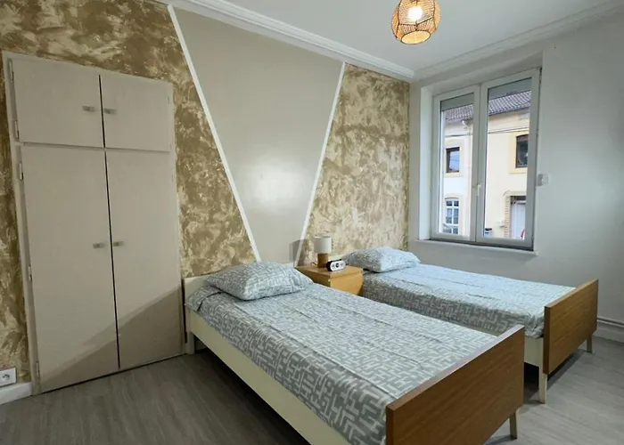 Proche Amneville, 2 Chambres, 5 Couchages, Cuisine, Salon, Terrasse Et Parking *