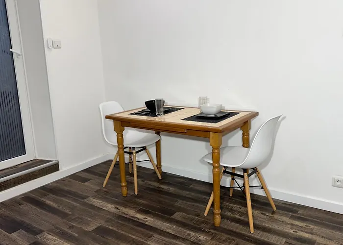 Daire Proche Amneville, 2 Chambres, 5 Couchages, Cuisine, Salon, Terrasse Et Parking *